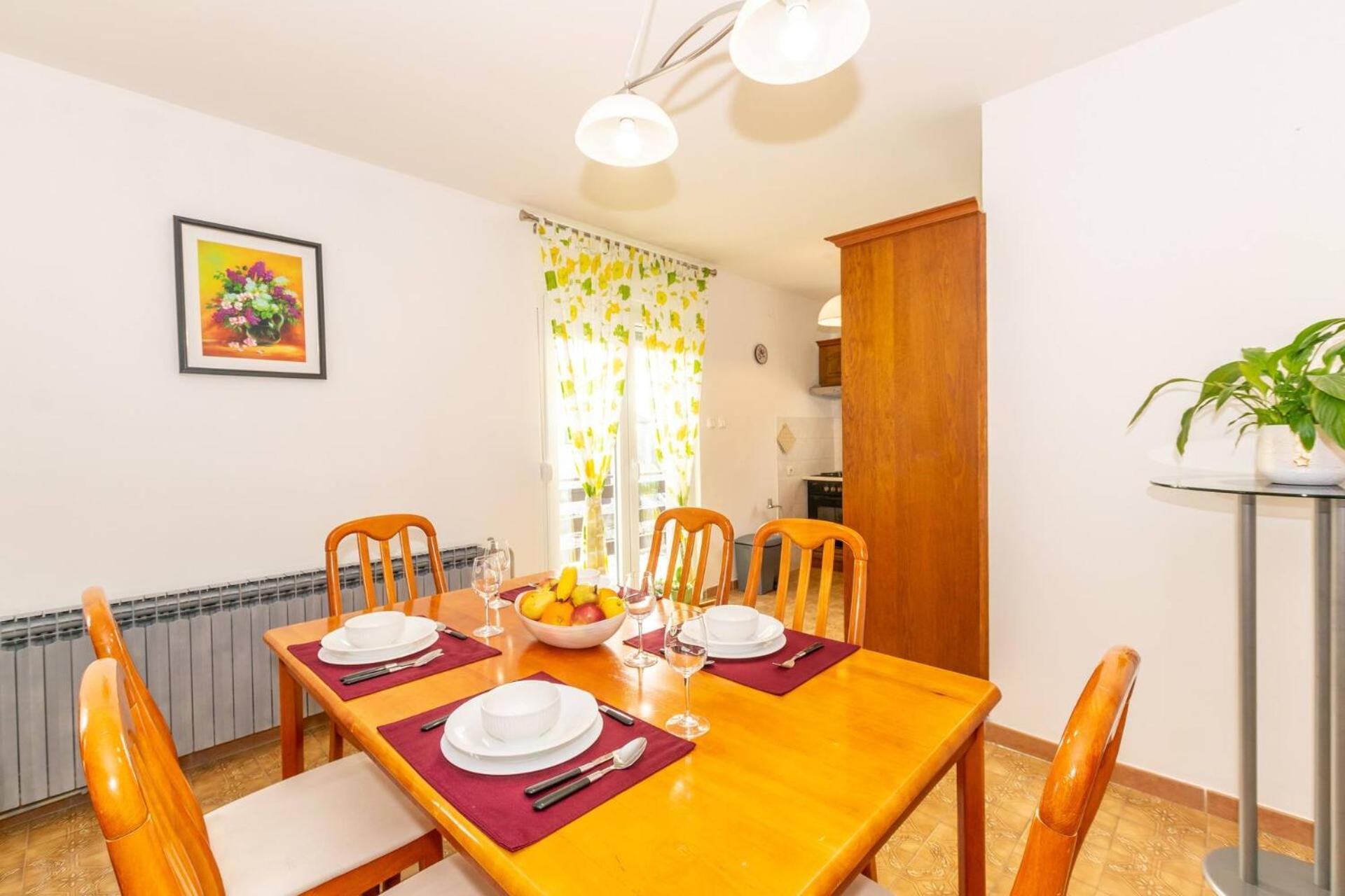 Family House With 2 Apartments - Irma Medulin Dış mekan fotoğraf