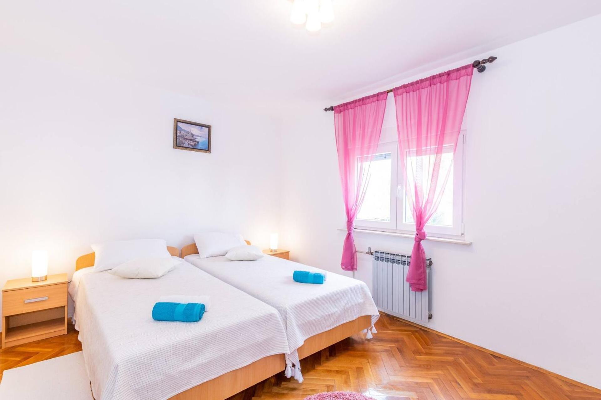 Family House With 2 Apartments - Irma Medulin Dış mekan fotoğraf