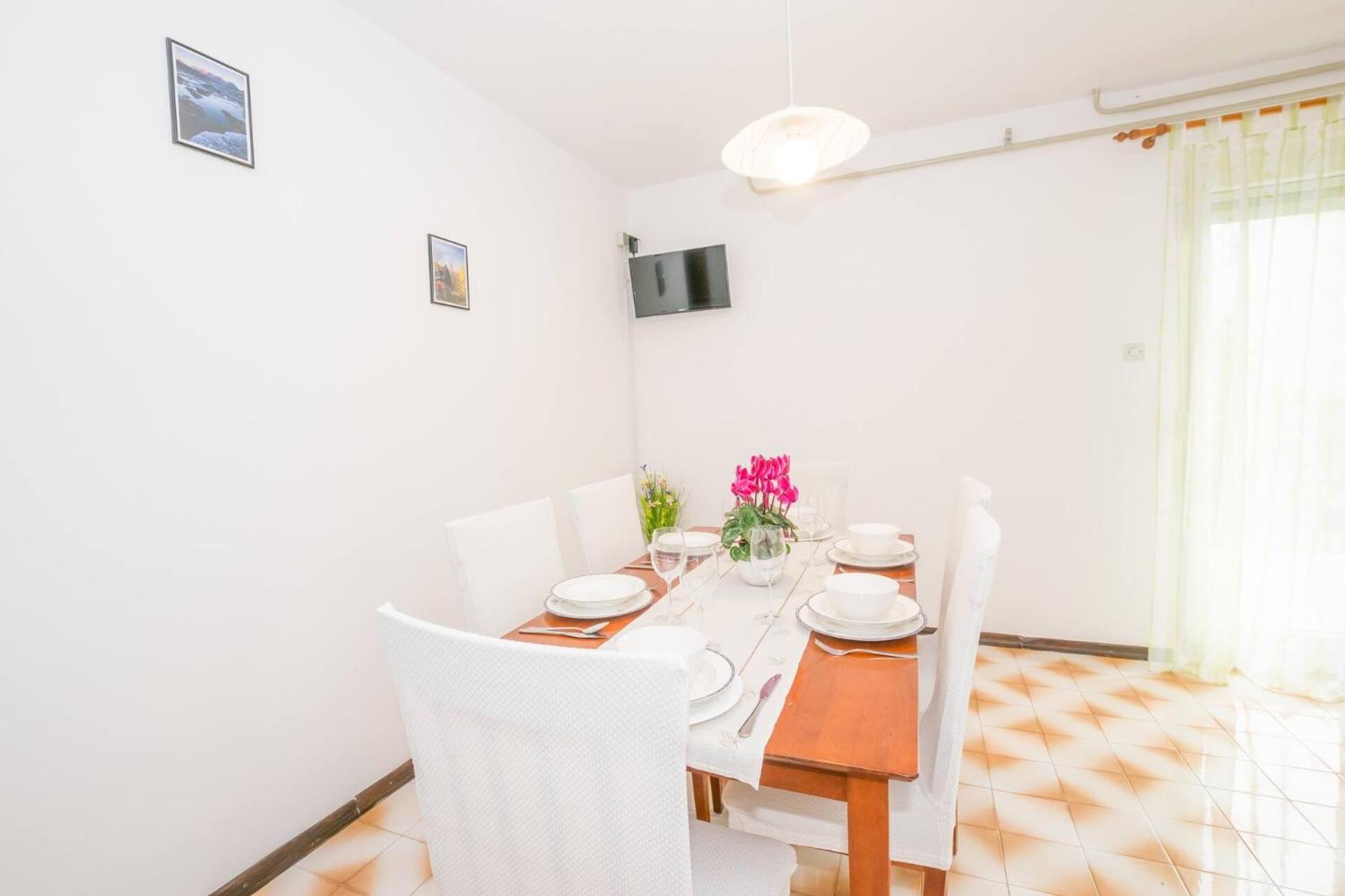 Family House With 2 Apartments - Irma Medulin Dış mekan fotoğraf