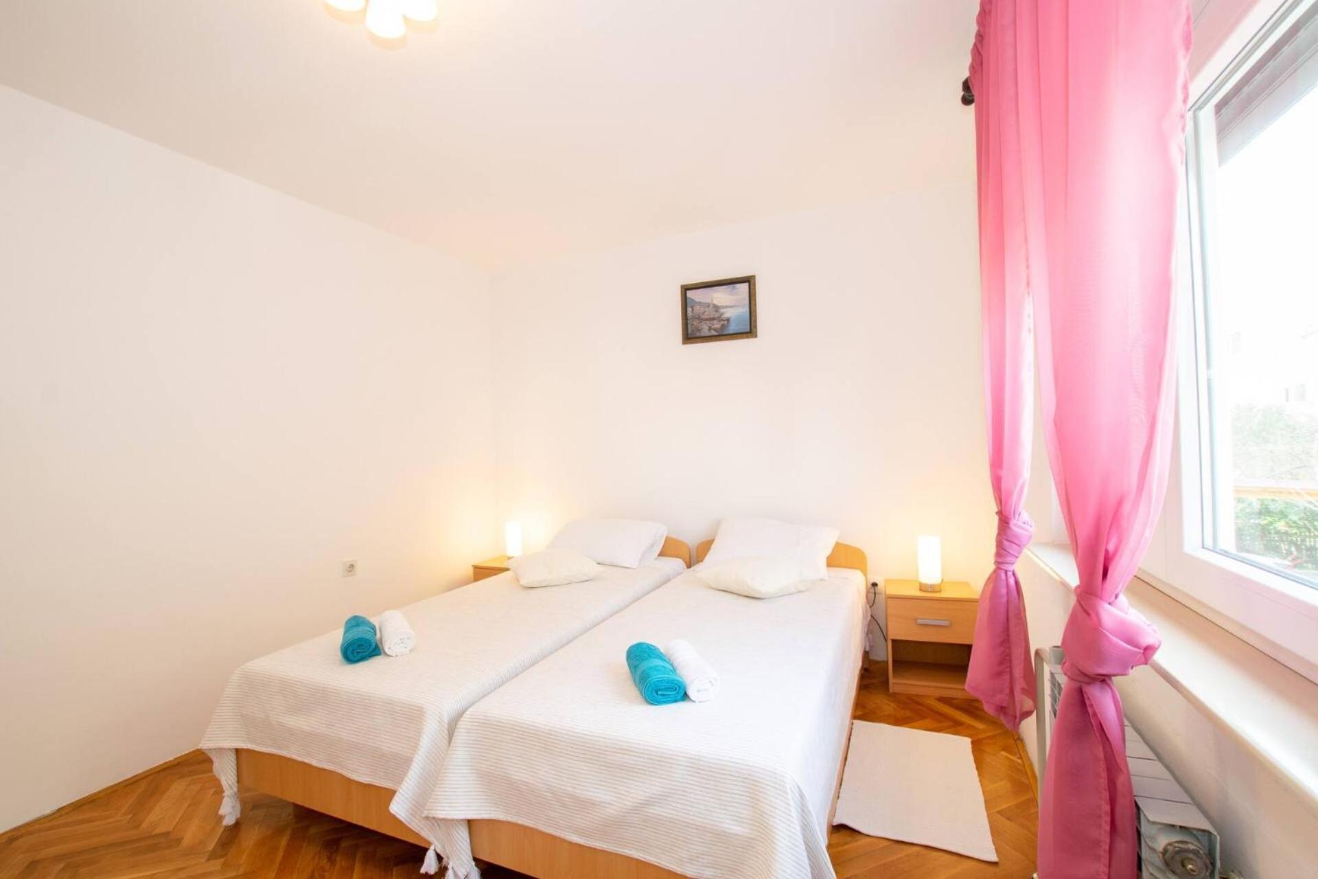 Family House With 2 Apartments - Irma Medulin Dış mekan fotoğraf